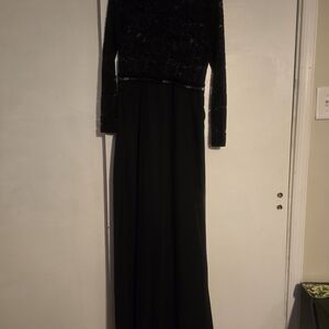 Elegant Black Lace Evening Dress